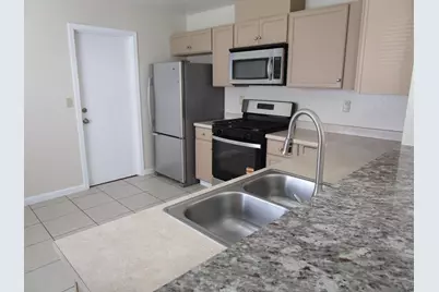 609 Saint George Dr, Salinas, CA 93905 - Photo 3