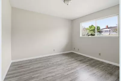 609 Saint George Dr, Salinas, CA 93905 - Photo 17