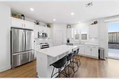 208 Frontier St, American Canyon, CA 94503 - Photo 7