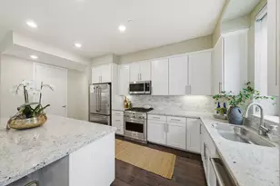 729 Eppleton Ln 303, Foster City, CA 94404 - Photo 11