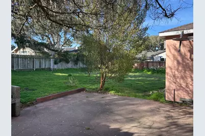 805 Sinex Ave, Pacific Grove, CA 93950 - Photo 11