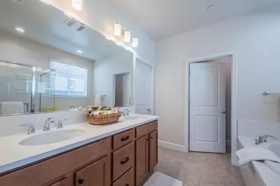 581 Segovia Dr, Hollister, CA 95023 - Photo 19