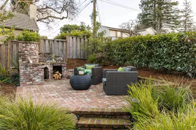 2134 Clayton Dr, Menlo Park, CA 94025 - Photo 33