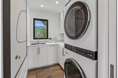 1390 Westridge Dr, Portola Valley, CA 94028 - Photo 35