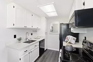 25163 Copa Del Oro Dr 202, Hayward, CA 94545 - Photo 7