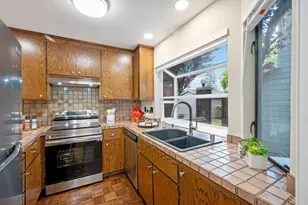 2071 Plymouth St J, Mountain View, CA 94043 - Photo 13