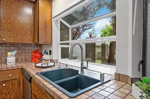 2071 Plymouth St J, Mountain View, CA 94043 - Photo 17