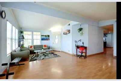 401 Chateau La Salle 401, San Jose, CA 95111 - Photo 3