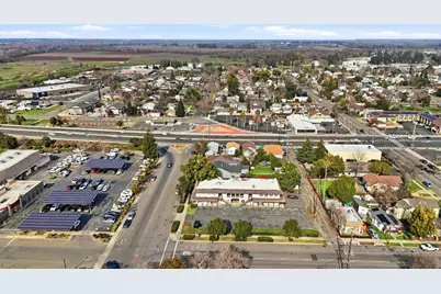 825 9th St, Marysville, CA 95901 - Photo 7