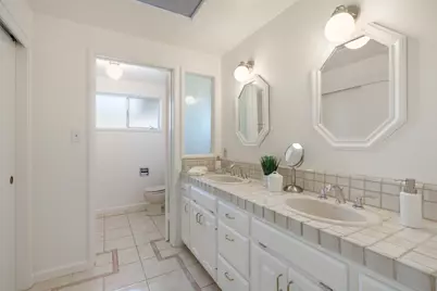 1461 Barton Dr, Sunnyvale, CA 94087 - Photo 13