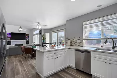 5301 Sage Ct, Stockton, CA 95219 - Photo 13