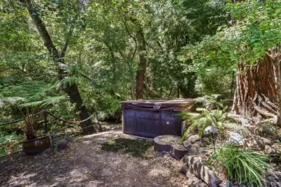 6600 Redwood Retreat Rd, Gilroy, CA 95020 - Photo 21