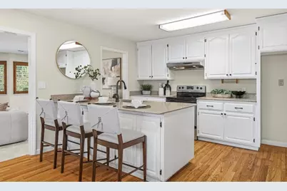 2163 Woodard Rd, San Jose, CA 95124 - Photo 17