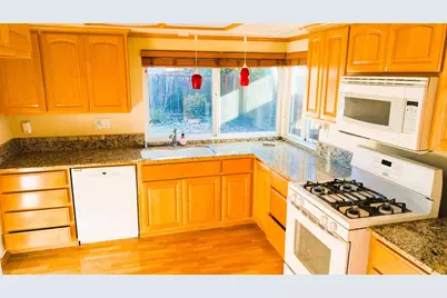 80 Cyclamen, San Jose, CA 95111 - Photo 5