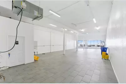 7101 International Blvd, Oakland, CA 94621 - Photo 17