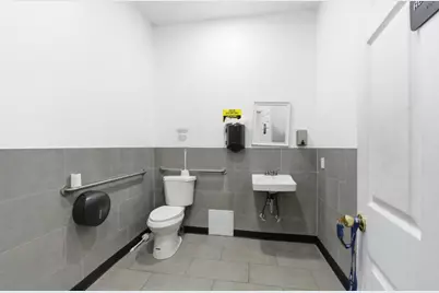 7101 International Blvd, Oakland, CA 94621 - Photo 15