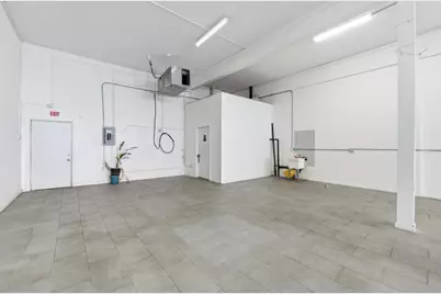 7101 International Blvd, Oakland, CA 94621 - Photo 11