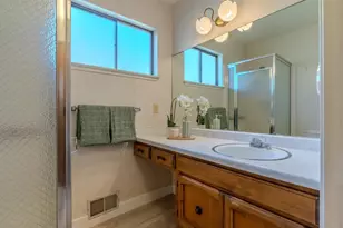 2 Valleywood Ct, Pacifica, CA 94044 - Photo 17