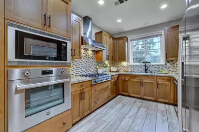 136 Avellino Way, Mountain View, CA 94043 - Photo 13