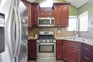 301 Boatswain Ct, Hercules, CA 94547 - Photo 15