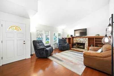 925 Blake Ct, Gilroy, CA 95020 - Photo 5