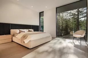 100 New Place Rd, Hillsborough, CA 94010 - Photo 25