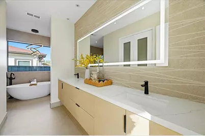 1340 Norman Dr, Sunnyvale, CA 94087 - Photo 45