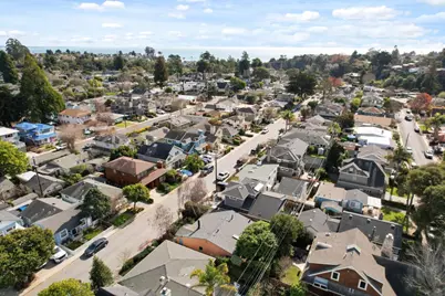 625 Gilroy Dr, Capitola, CA 95010 - Photo 41