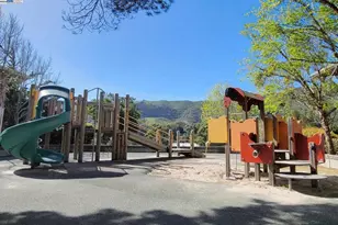 633 Swallowtail Ct, Brisbane, CA 94005 - Photo 31