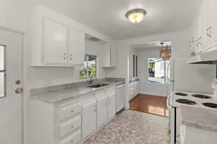 19 Dolphin Ct 19, Half Moon Bay, CA 94019 - Photo 3