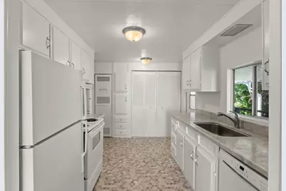 19 Dolphin Court 19, Half Moon Bay, CA 94019 - Photo 11