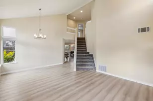 1468 Leaftree Cir, San Jose, CA 95131 - Photo 7