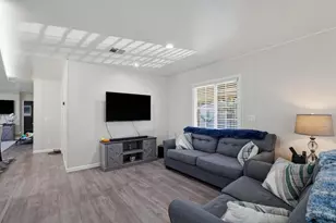 304 Los Encinos St 304, San Jose, CA 95134 - Photo 9