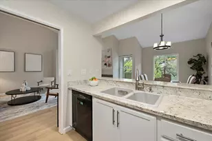 913 Apricot Ave B, Campbell, CA 95008 - Photo 11