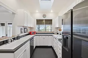 8 Central Ct, Los Gatos, CA 95030 - Photo 21