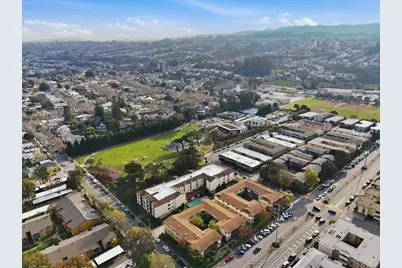 555 Palm Ave 202, Millbrae, CA 94030 - Photo 37