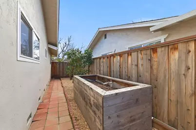 165 Carlow Ct, Sunnyvale, CA 94087 - Photo 41
