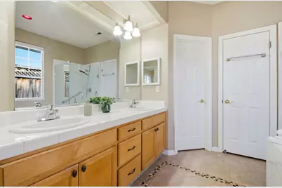 1655 Valley Oaks Dr, Gilroy, CA 95020 - Photo 33