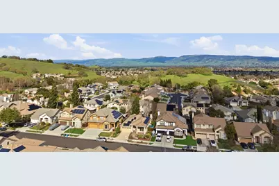 1655 Valley Oaks Dr, Gilroy, CA 95020 - Photo 45