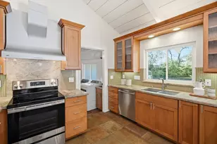 652 Rosewood Ct, Los Altos, CA 94024 - Photo 13