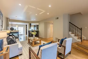 978 La Mesa Ter E, Sunnyvale, CA 94086 - Photo 5