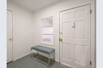 318 Topeka Ave, San Francisco, CA 94124 - Photo 5