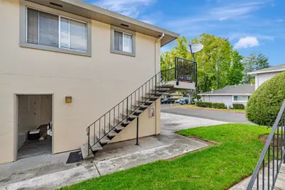 2323 Samaritan Dr 4, San Jose, CA 95124 - Photo 29