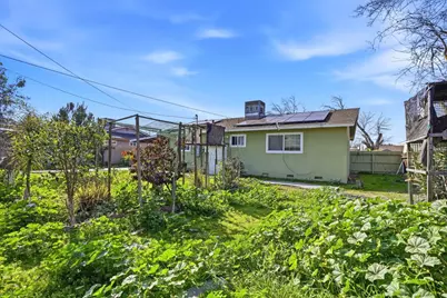 154 N Santa Rosa St, Los Banos, CA 93635 - Photo 25