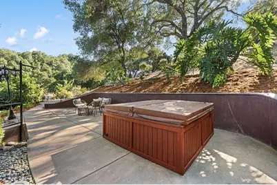 1925 Mantelli Dr, Gilroy, CA 95020 - Photo 33