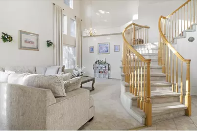 34 Whitman Cir, Salinas, CA 93906 - Photo 5