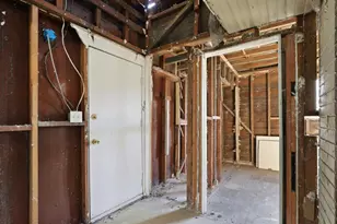 160 Pierce Ave, San Jose, CA 95110 - Photo 17