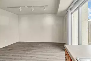 3137 Seacrest Ave 17, Marina, CA 93933 - Photo 3