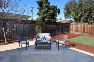 425 Queens Ct, Campbell, CA 95008 - Photo 27