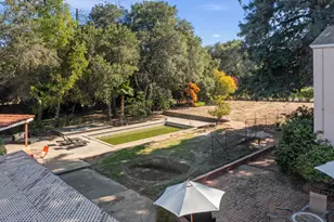 19605 Glen Una Dr, Saratoga, CA 95070 - Photo 9